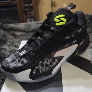 Jordan Luka 2 (GS) Size 7 Youth